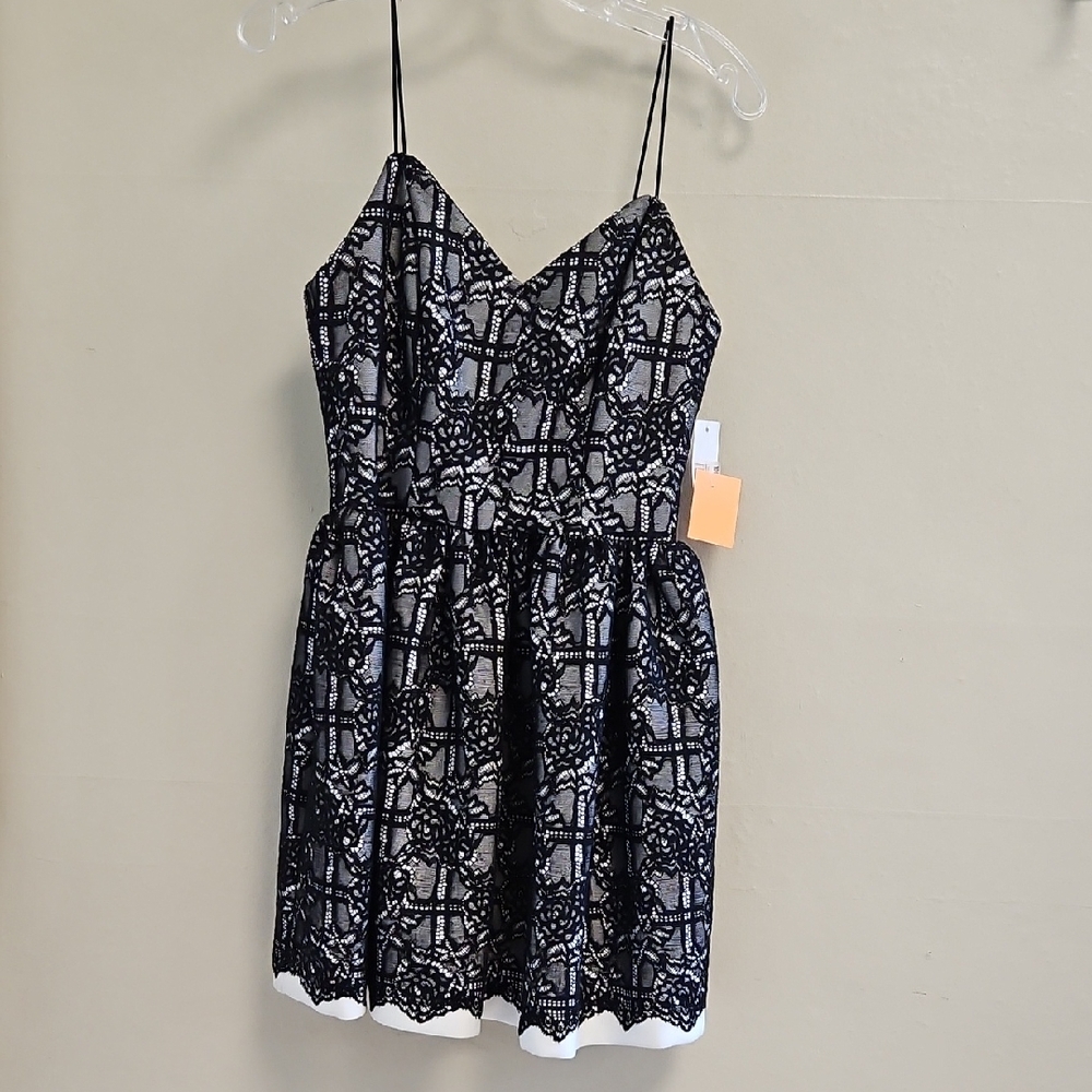 Size 8/10 black and white lace party/cocktail dress by Aqua (Nordstroms) NWT